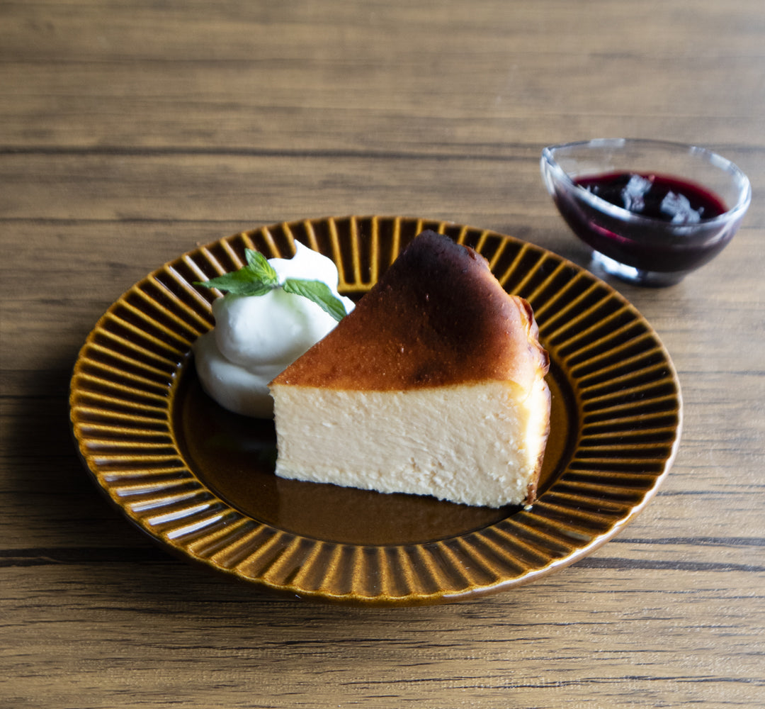 バスクチーズケーキの魅力!チーズケーキとの違いは?
