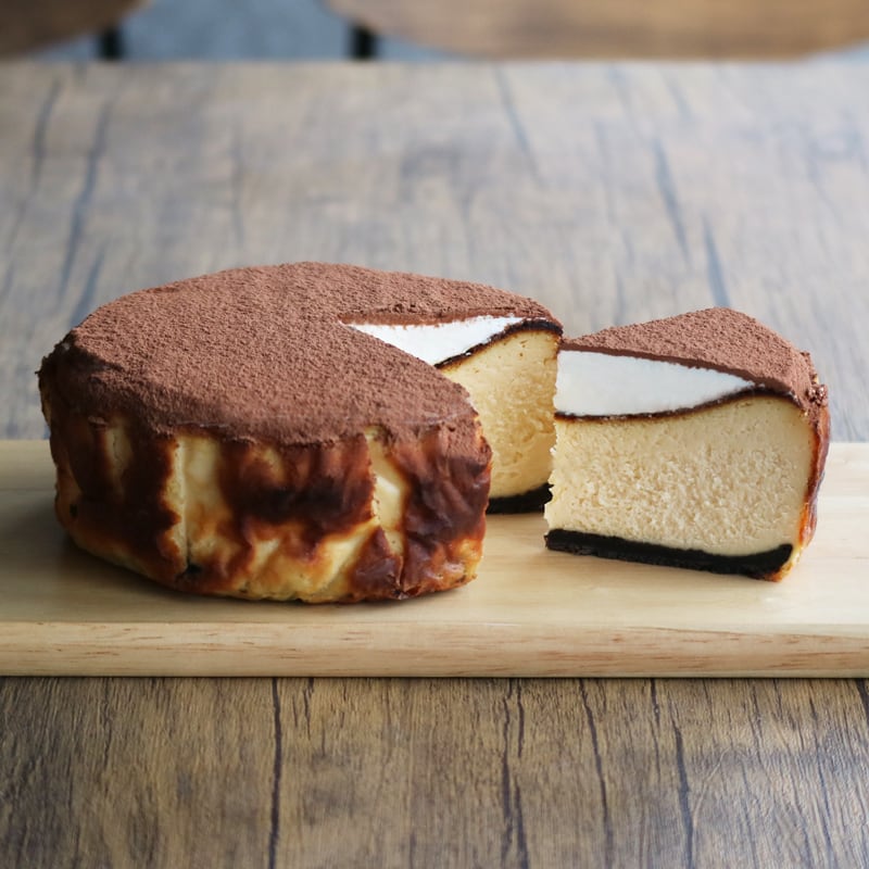 お取り寄せするなら、アムカフェの「ティラミスアムバスクチーズケーキ」